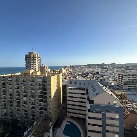 Apto Con Vistas Al Mar A 1min De Playa Fuengirola